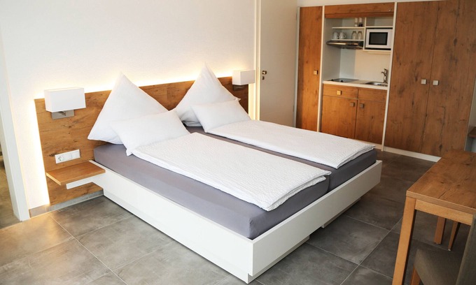Vaihingen an der Enz Appartement | Appartement 'Nr 2' avec vue sur les montagnes, terrasse partagée et Wi-Fi