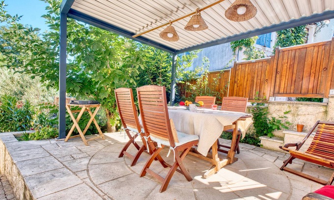 Perigueux Appartement | Apartment "Olympe" – Terrace and Garden, Ideal for Couples or Small Families