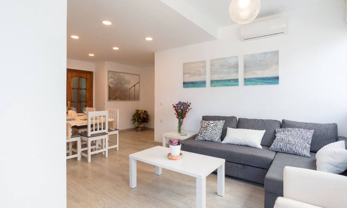 La Malagueta Appartement | Appartement sur le front de mer donnant sur la mer d'Alboran, dans la Malagueta.