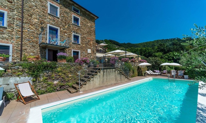 Massa Appartement | Appartement au premier étage avec un coin salon privé et une vue magnifique
