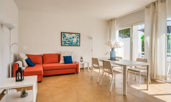 Coves Noves Appartement | Appartement "Orchidée"- vue sur mer, piscine, climatisation , terrasse.