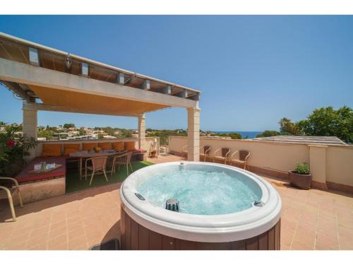 Cala Anguila-Cala Mendia Appartement | Apartment Penthouse Las Palmeras by Interhome