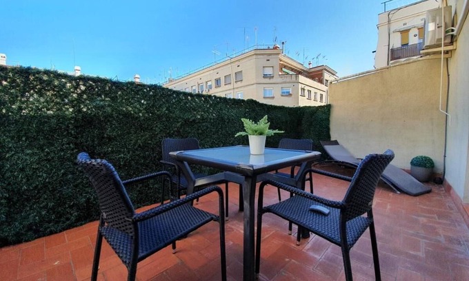 El Guinardo Appartement | Appartement 'Penthouse Girasol' avec terrasse privée, Wi-Fi et climatisation.
