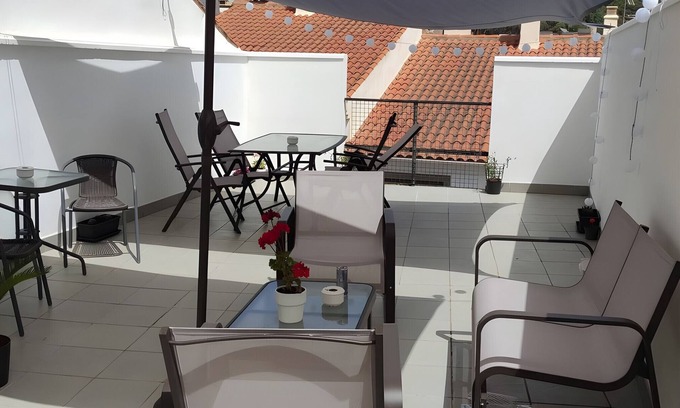 El Ejido Appartement | Appartement 'Quiet In The Historical' avec balcon, Wi-Fi et climatisation