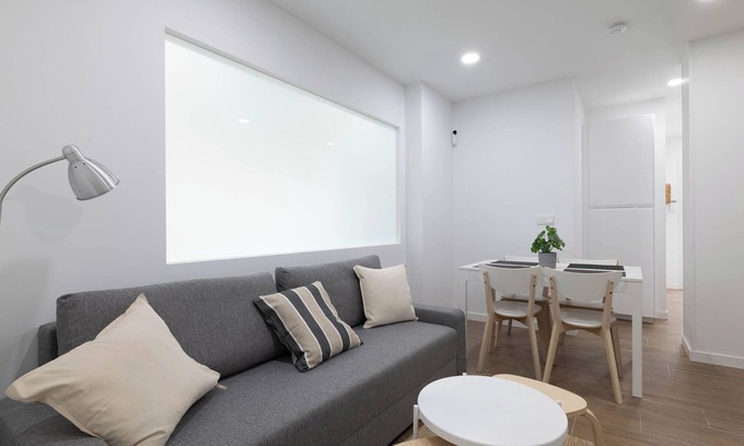 Rates Appartement | Apartment 'Ría De San Cosme María' with Mountain View, Shared Garden and Air Conditioning
