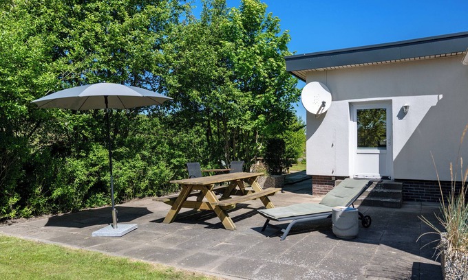 Wesselburenerkoog Appartement | Appartement "Rechts" avec terrasse et jardin privés