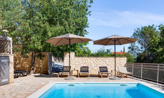 Maslenica Appartement | Appartement Relax by Interhome