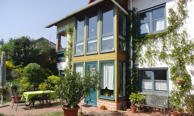 Voehl Appartement | Apartment 'Rösner' with Private Terrace, Shared Garden and Wi-Fi