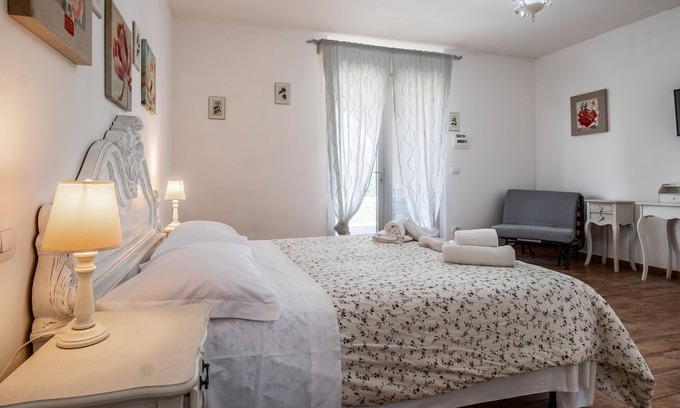 Manciano Appartement | Appartement 'Salvia' avec piscine partagée, Wi-Fi et climatisation