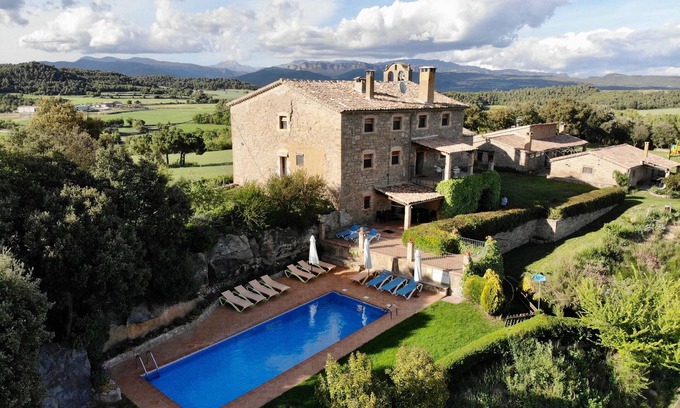 Gargalla Maison | Appartement 'Sant Grau 2' avec vue sur la montagne, piscine partagée et Wi-Fi