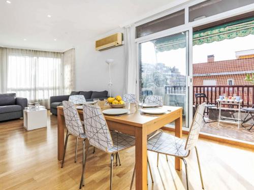 Les Corts Appartement | Apartment Sants-Les Corts Galileu by Interhome