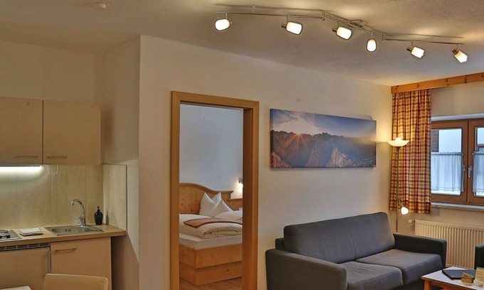 Scharnitz Appartement | Apartment, sauna, breakfast optional - Pension Frankenhof