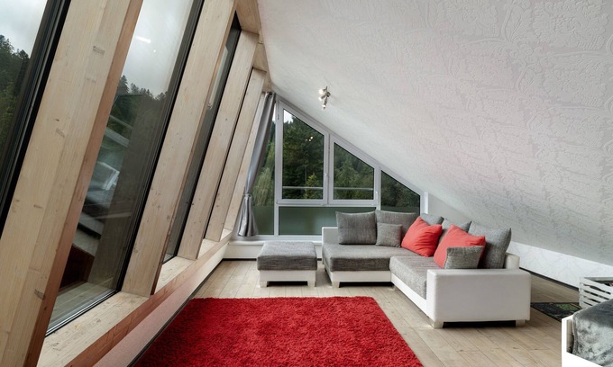 Freudenstadt Appartement | Appartement "Schwarzwaldloft" avec jardin partagé, balcon et Wi-Fi