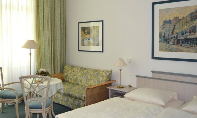 Bad Pyrmont Appartement | Apartment, shower, toilet, type 5 - Hauptallee apartments