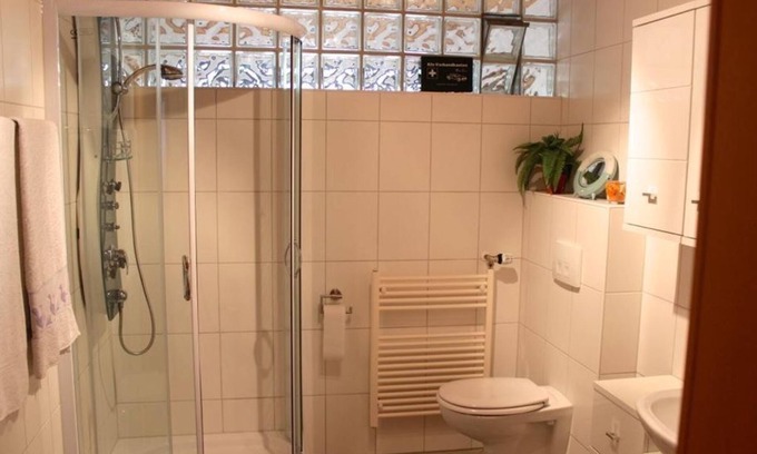Ranschbach Appartement | Appartement, douche, WC, cabine infrarouge - Appartement "Zur Quelle"