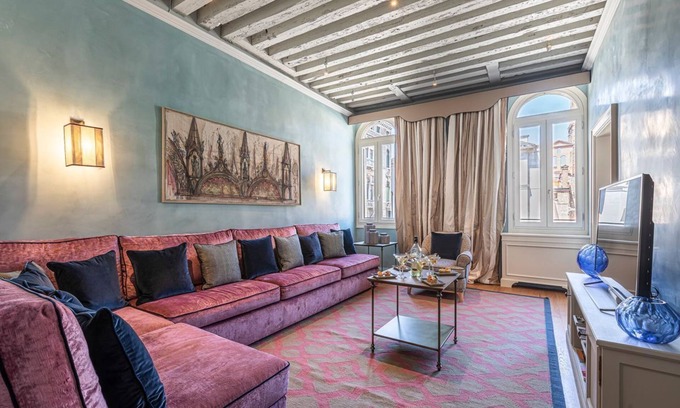 San Marco Villa | Apartment Sienna - Four Bedroom Villa, Sleeps 8