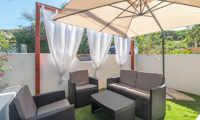 Ruoni Appartement | Apartment 'Sofi' with Private Terrace, Private Garden and Wi-Fi