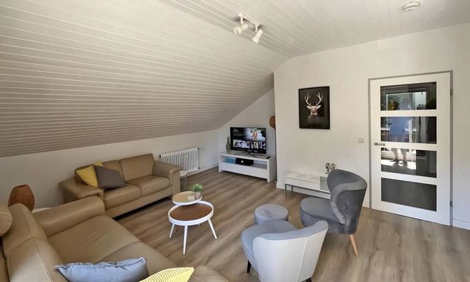 Schwalefeld Appartement | Apartment 'Sonnentraum' with Mountain View, Shared Terrace and Wi-Fi