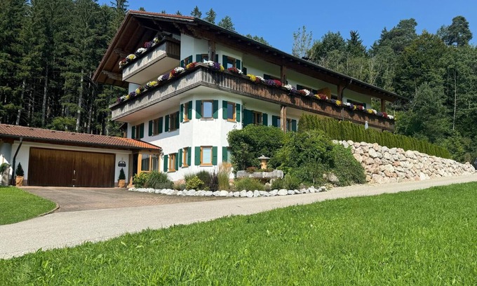 Friesenried Appartement | Appartement 'Sonnenstrahl' avec jardin partagé, balcon et Wi-Fi