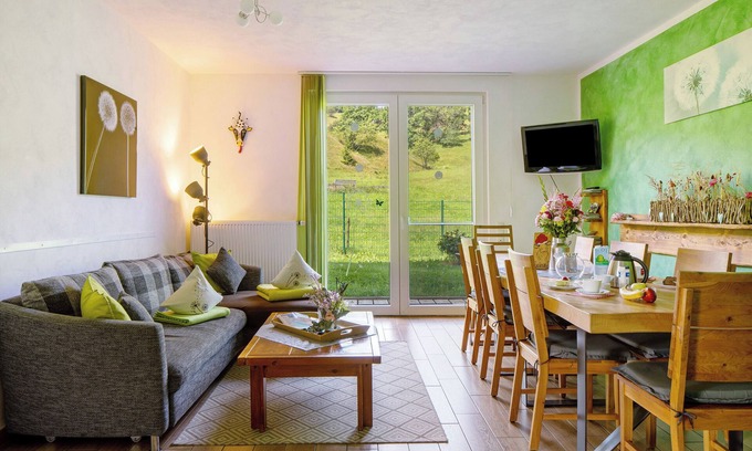 Hofsgrund Appartement | Appartement 'Sport Rees - Ferienwohnung Ulrike' avec vue sur la montagne, terrasse privée et Wi-Fi