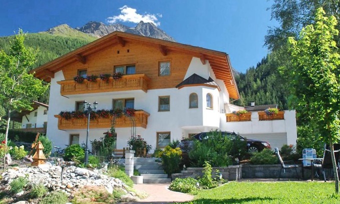 Pettneu am Arlberg Appartement | Apartment Stark-2 by Interhome