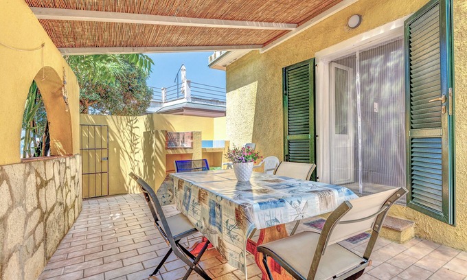 Capoliveri Appartement | Apartment 'Stecchi Mare' with Private Terrace and Air Conditioning