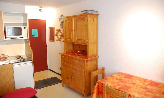 Eclose-Est Appartement | Appartement T2 RDC - 25M2 4 personnes - Val d Huez - Parking -