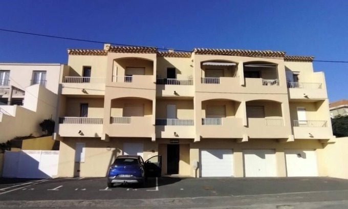 Saint-Pierre-la-Mer Appartement | Appartement T3 RDC avec terrasse - 5mn de la mer