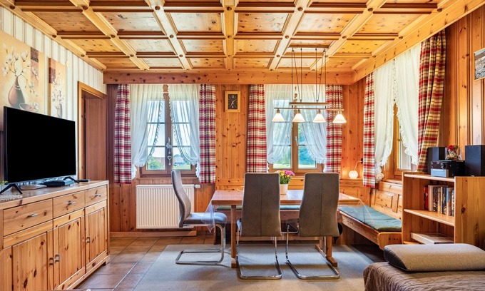 Wolfach - Saint Roman Appartement | Appartement "Talblick" avec vue sur les montagnes, terrasse privée et Wi-Fi