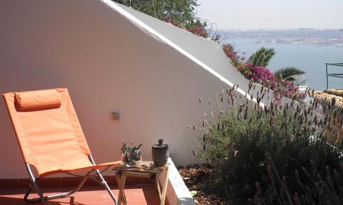 Sao Cristovao e Sao Lourenco Appartement | Apartment terrace Castelo S.Jorge