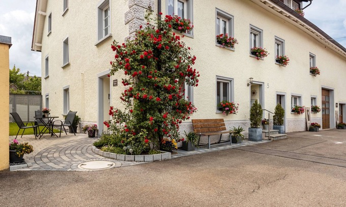 Ewattingen Appartement | Apartment 'Thoma' with Private Terrace, Private Garden and Wi-Fi