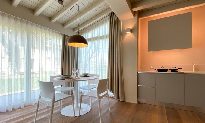 Ponti sul Mincio Appartement | Apartment 'Time To Relax Resort - Ulivo' with Shared Pool, Wi-Fi and Air Conditioning