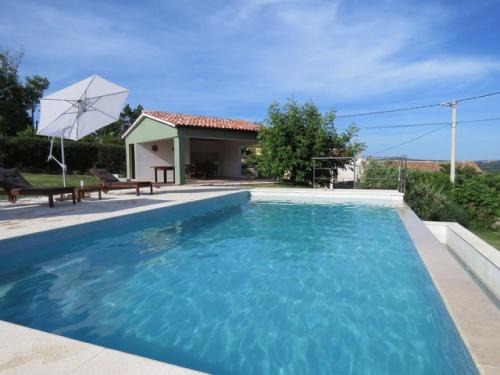 Topid Appartement | Apartment Tireli