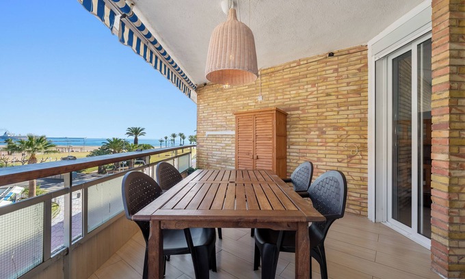 La Pineda Appartement | Appartement 'Tirreno 304' avec vue sur la mer, terrasse privée et Wi-Fi