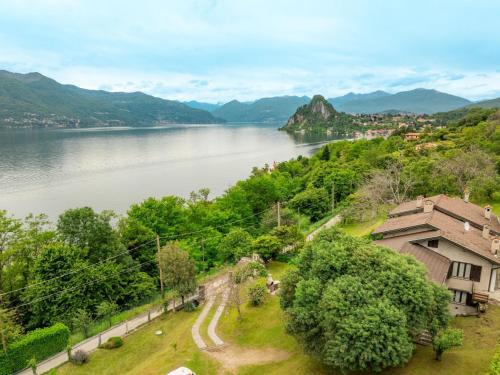 Castelveccana Appartement | Apartment Tondo-1 by Interhome