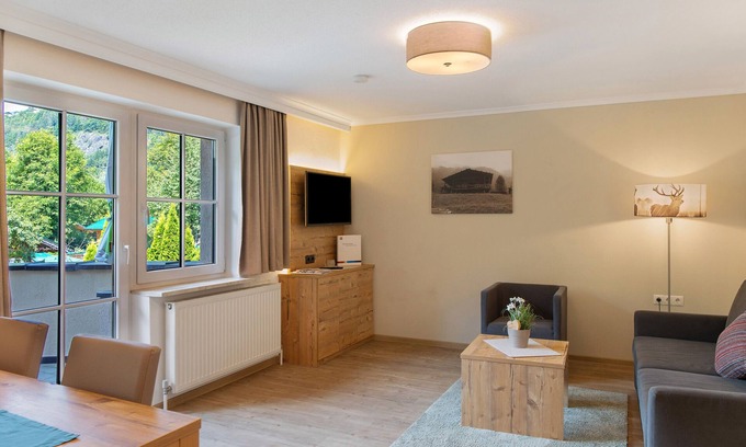 Oetz Appartement | Apartment 'Top 1' with Mountain View, Balcony and Wi-Fi