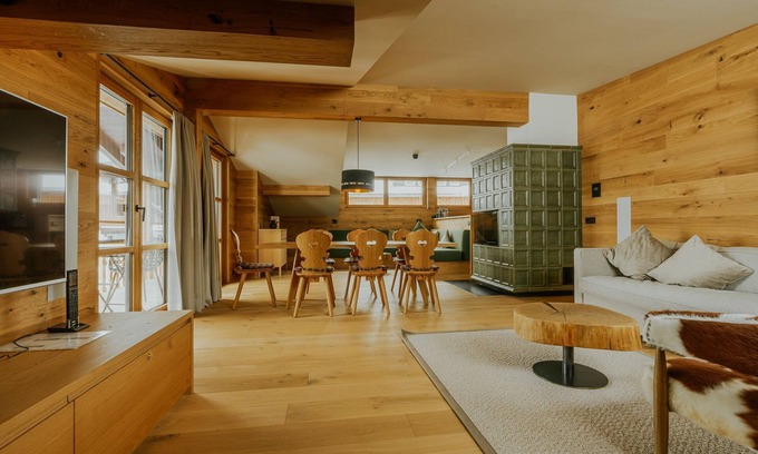Lech am Arlberg Chalet De Ski | Apartment TOP 6 - Almrausch BoutiqueChalet