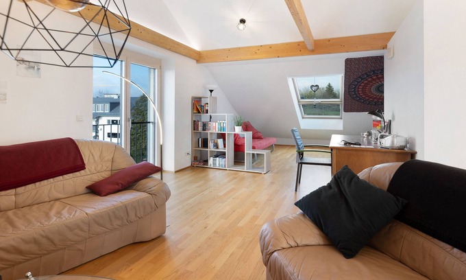 Allensbach Appartement | Apartment 'Traum Mit Seeblick' with Lake View, Balcony and Wi-Fi