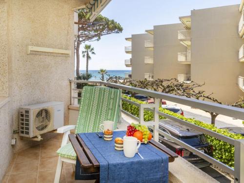 Cambrils Appartement | Apartment Tucan by Interhome