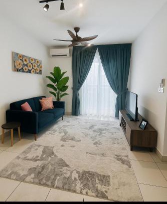 Kota Warisan Appartement | Apartment unit with netflix and swimming pool nearby KLIA, Putrajaya, Sepang Circuit and Kuala Lumpur