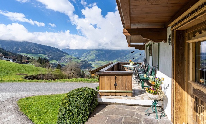 Rohrberg Appartement | Appartement 'Unterlehenhof N' avec vue sur les montagnes, balcon et Wi-Fi.