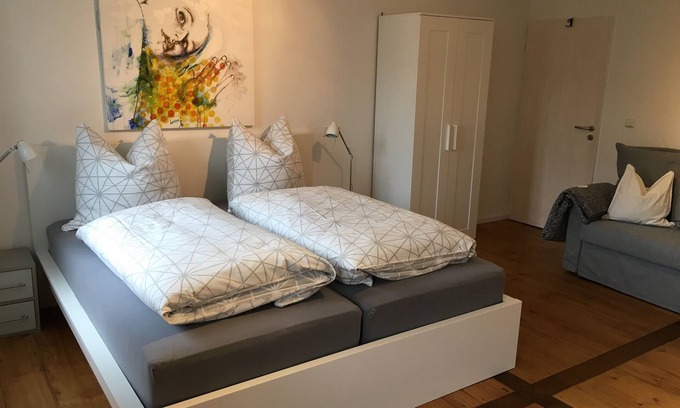 Ohningen Appartement | Apartment 'Unterm Blauregen' with Private Terrace and Wi-Fi