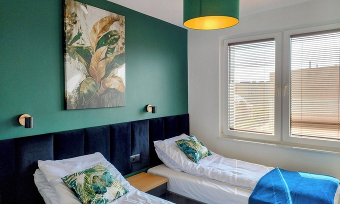 Wladyslawowo Appartement | Apartment Urban Green 50m2, 2BR, 6pax, Internet, Balcony, AC