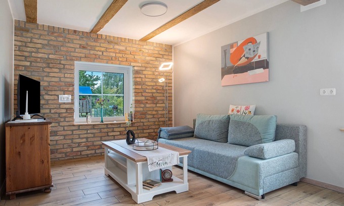 Warrenzin Appartement | Apartment 'Uschi' with Shared Garden and Wi-Fi
