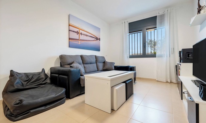 Sant Jaume d'Enveja Appartement | Appartement 'Viudelta' avec vue sur les montagnes, piscine privée, climatisation et Wi-Fi