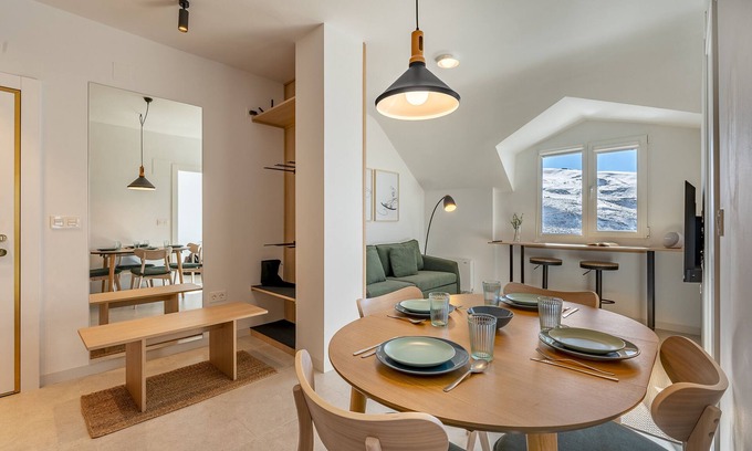 Pradollano Appartement | Appartement 'Varadero Snow' avec vue sur les montagnes et Wi-Fi
