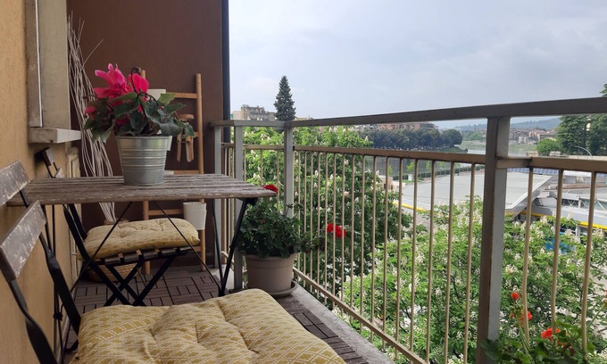 Verona City Centre Appartement | Apartment Verona with river view Appartamento Adige IT023091C2QTE3DV38