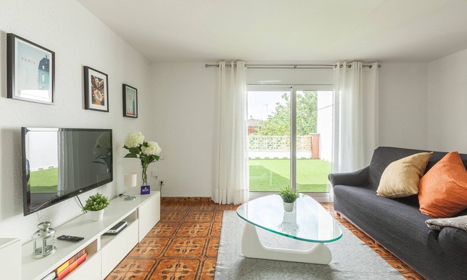 Rubi Appartement | Appartement Villa Mercedes avec Terrasse, Balcon & Wi-Fi