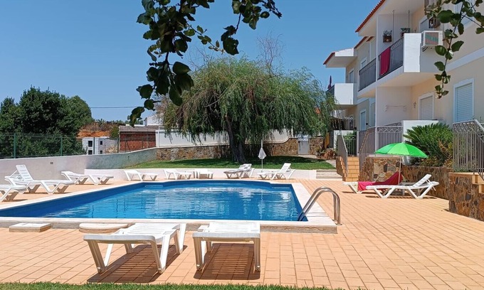 Branqueira Appartement | Appartement "Vista Alegre" avec piscine partagée, Wi-Fi et climatisation