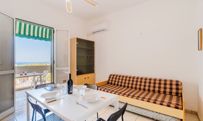 Baia Verde Appartement | Apartment 'Vista Mare' with Sea View, Private Terrace and Air Conditioning